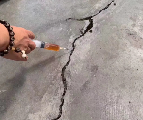 桂东混凝土裂缝修补技术详解​